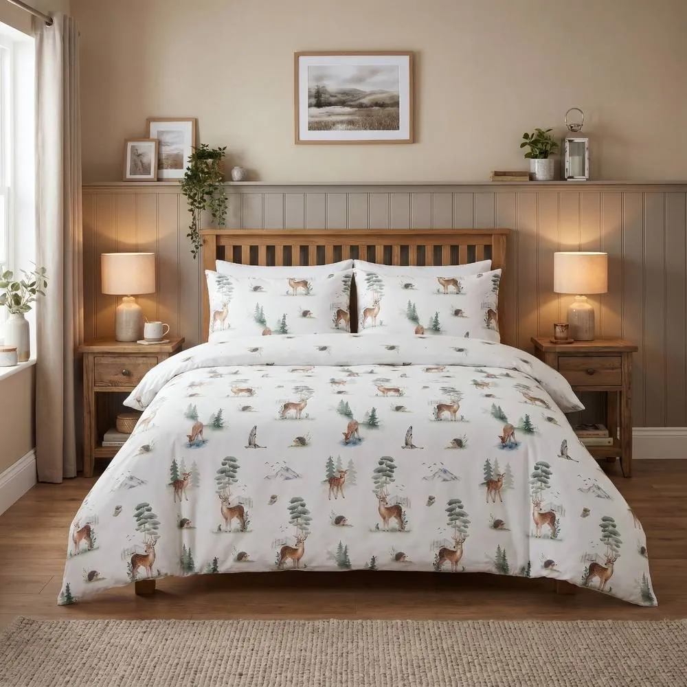 Rapport Home Woodland Winter Christmas Reversible Duvet Cover Set with Pillowcases