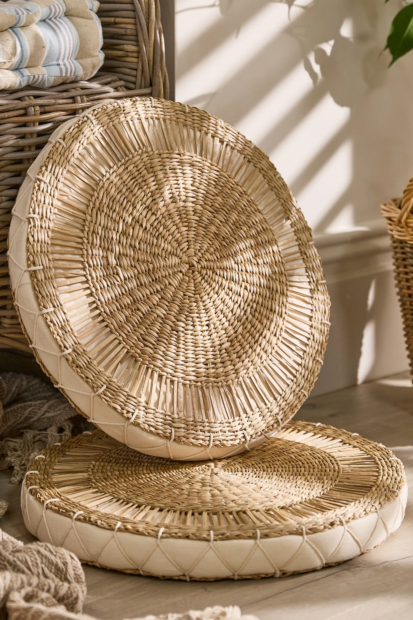 Dibor Vintage Style Manari Woven Round Floor Seat Pad Cushion Dia 40cm in Natural
