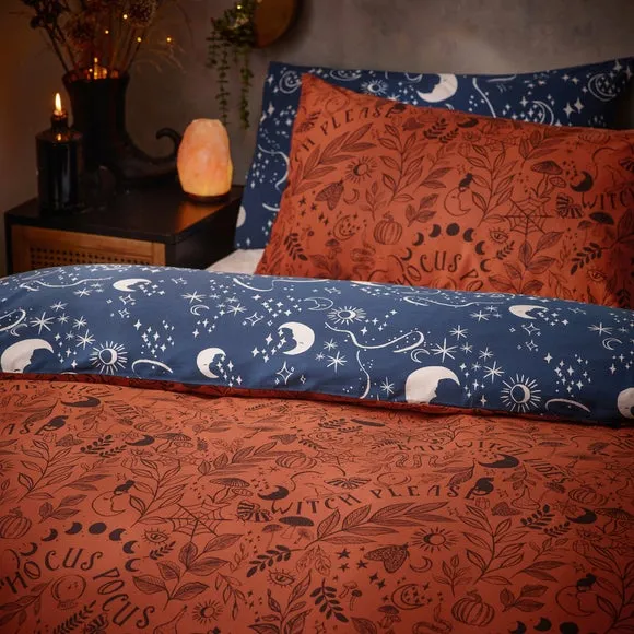 Furn. Witchy Vibes Duvet Cover and Pillowcase Set Rust 3