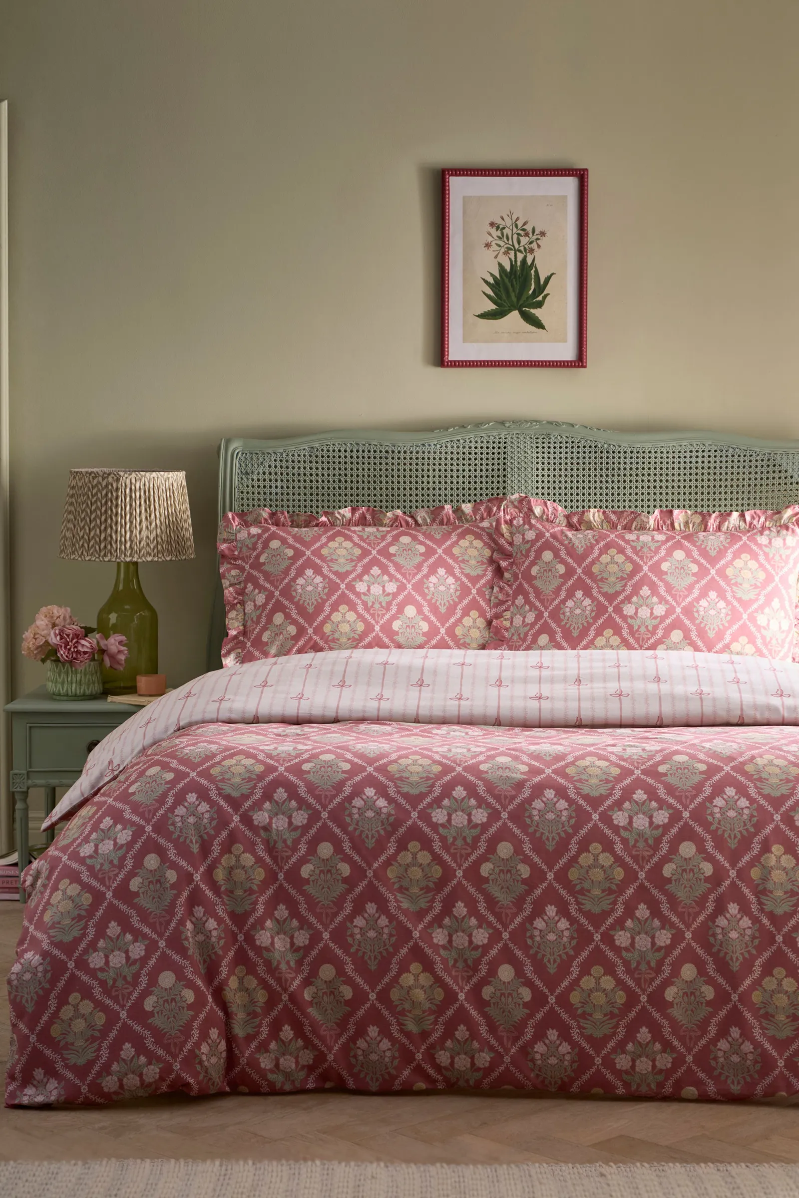 Appletree 'Aurelia' 100% Cotton Floral Print Duvet Cover Set in Pink