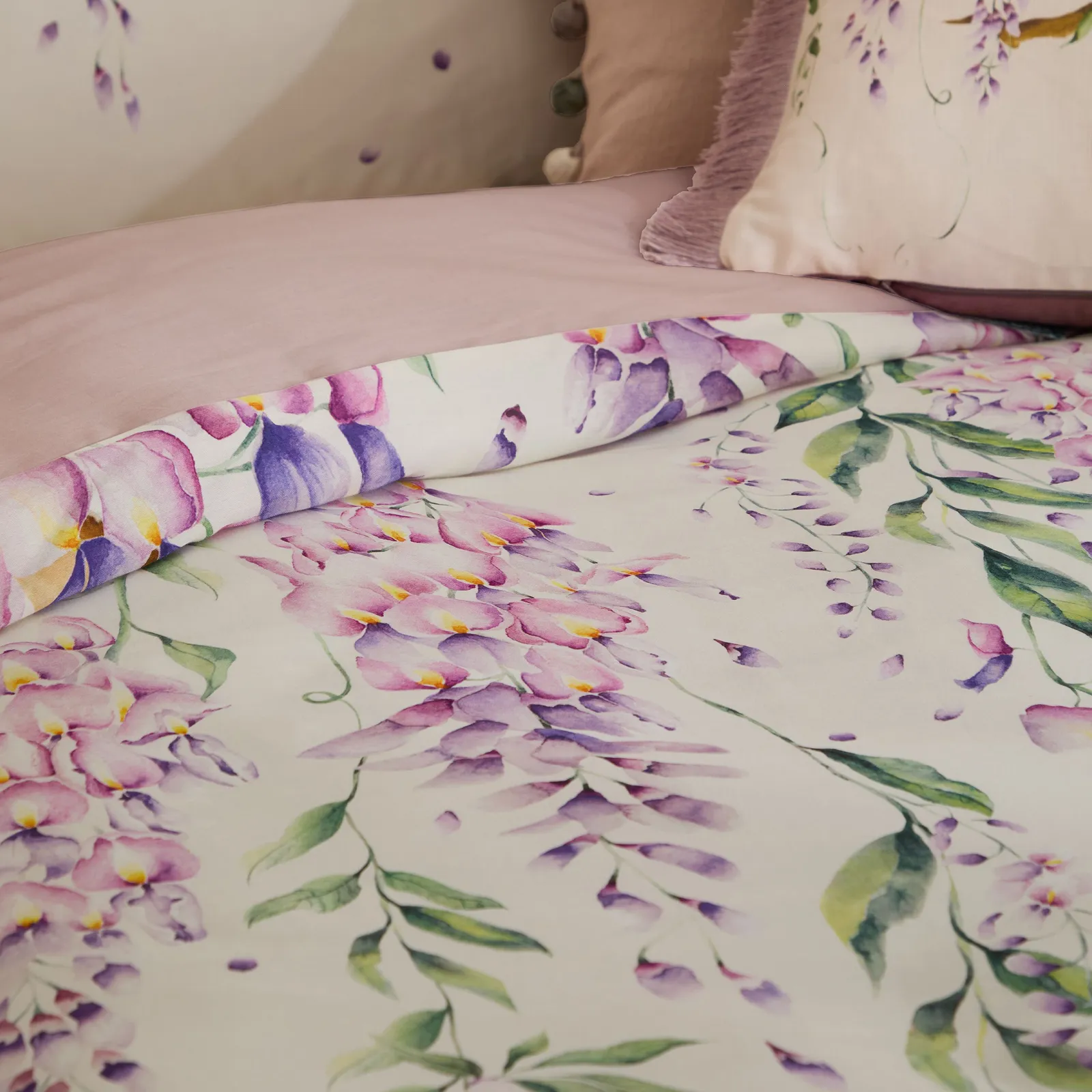 Voyage Maison Mariposa Oxford Edge 100% Cotton Duvet Cover Set in Purple 3