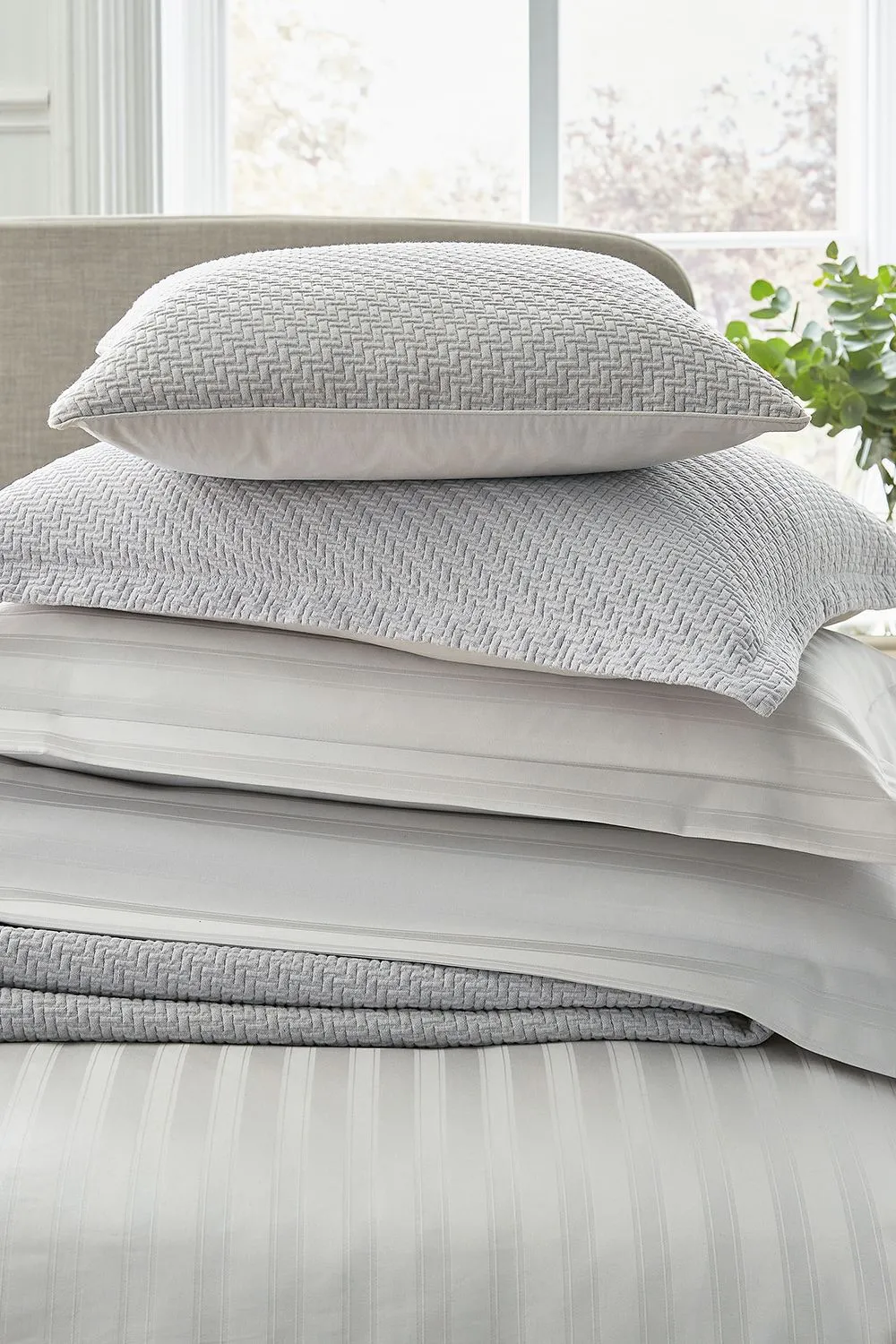 1951 'Adan' Cotton Sateen Oxford Pillowcase in Silver 5