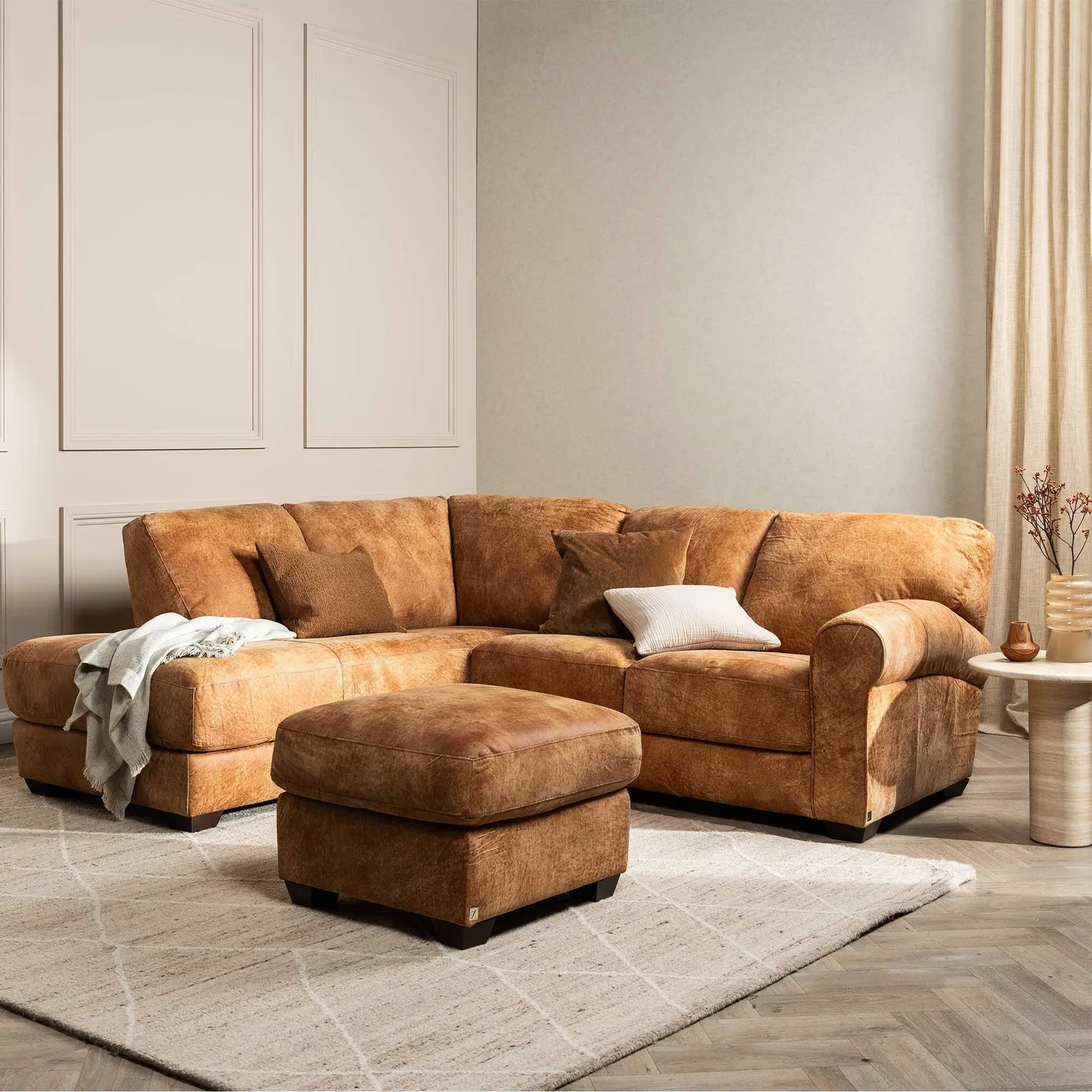 Houston Medium Corner Lhf Chaise Corner Sofa, Brown Leather | Barker & Stonehouse 2