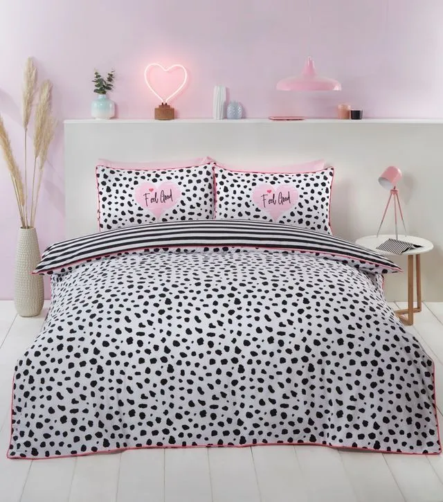 Rapport Home Dalmation Polycotton Reversible Duvet Cover Set with Pillowcase in Black 1