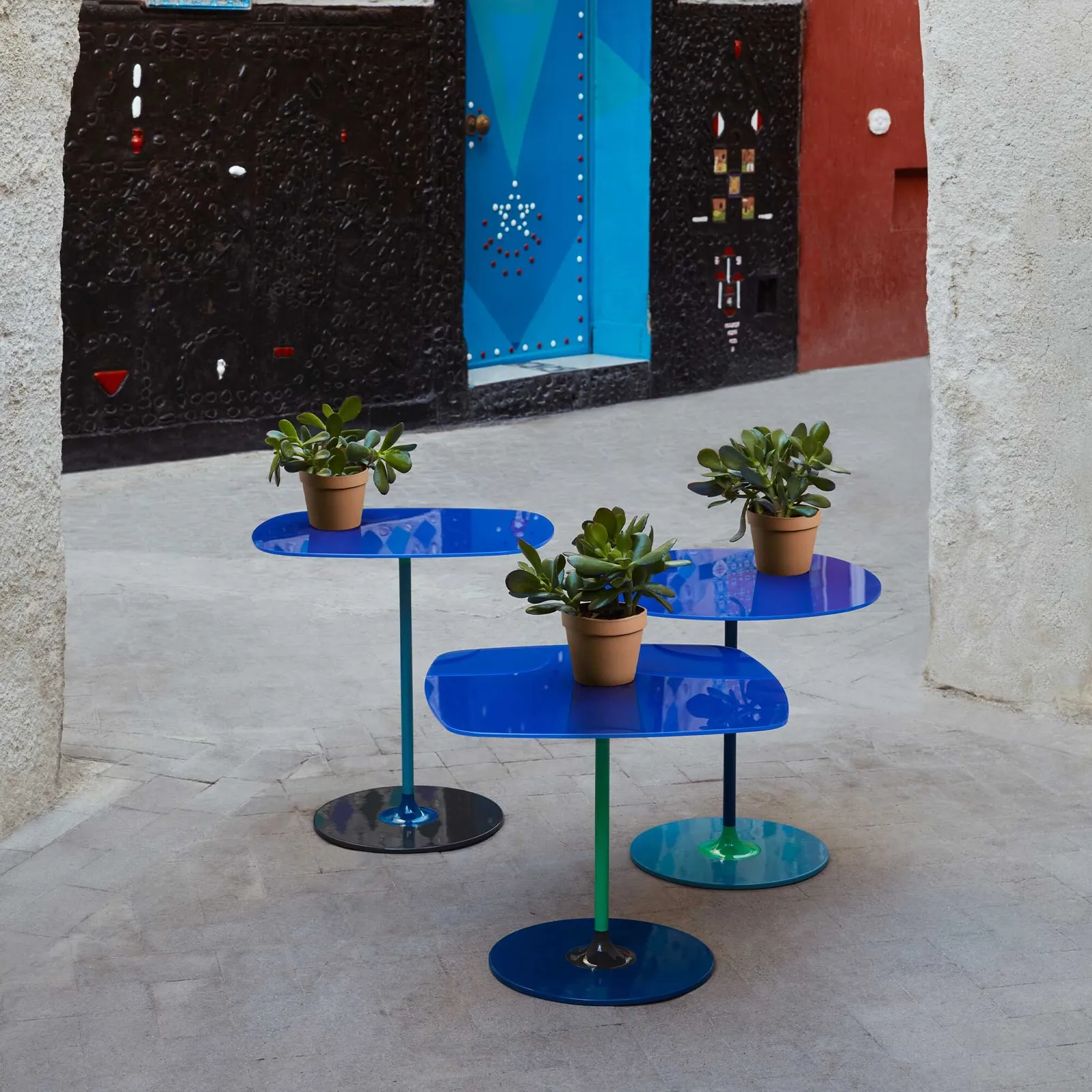 Kartell Thierry Side Table 45X45X45 Blue, Round Glass | Barker & Stonehouse 2