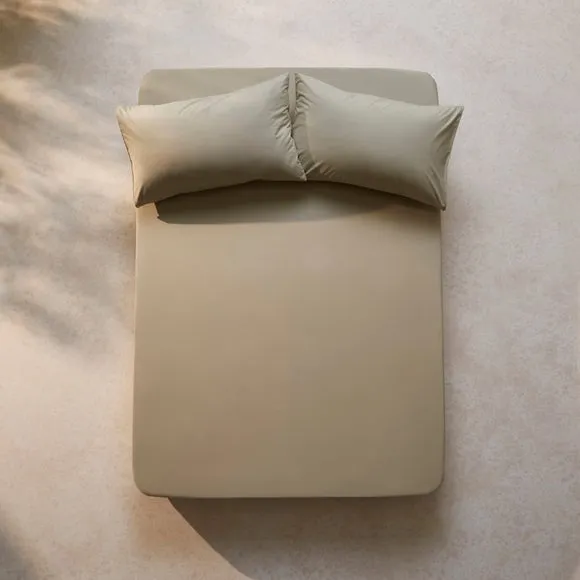 100% Egyptian Cotton 220 Thread Count True Grip® Fitted Sheet 5