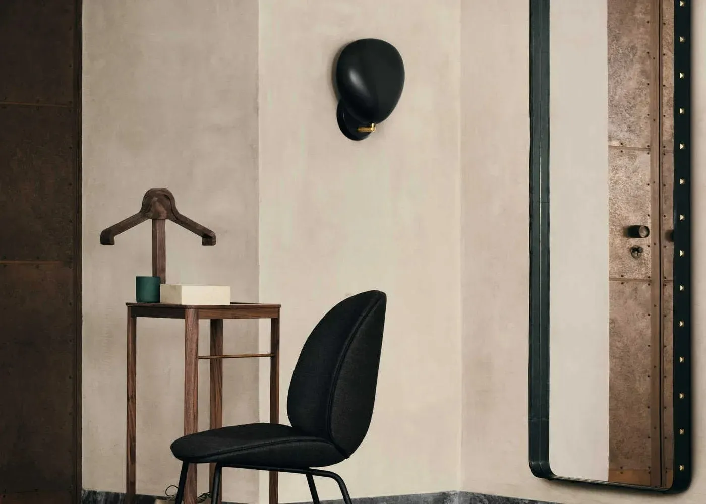 Gubi Cobra Wall Light Matte White 3