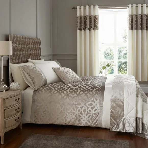 Catherine Lansfield Natural Lattice Cut Velvet Bedspread 4