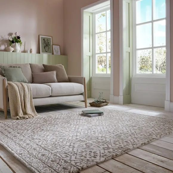 Kaia Traditional Wool Rug 1