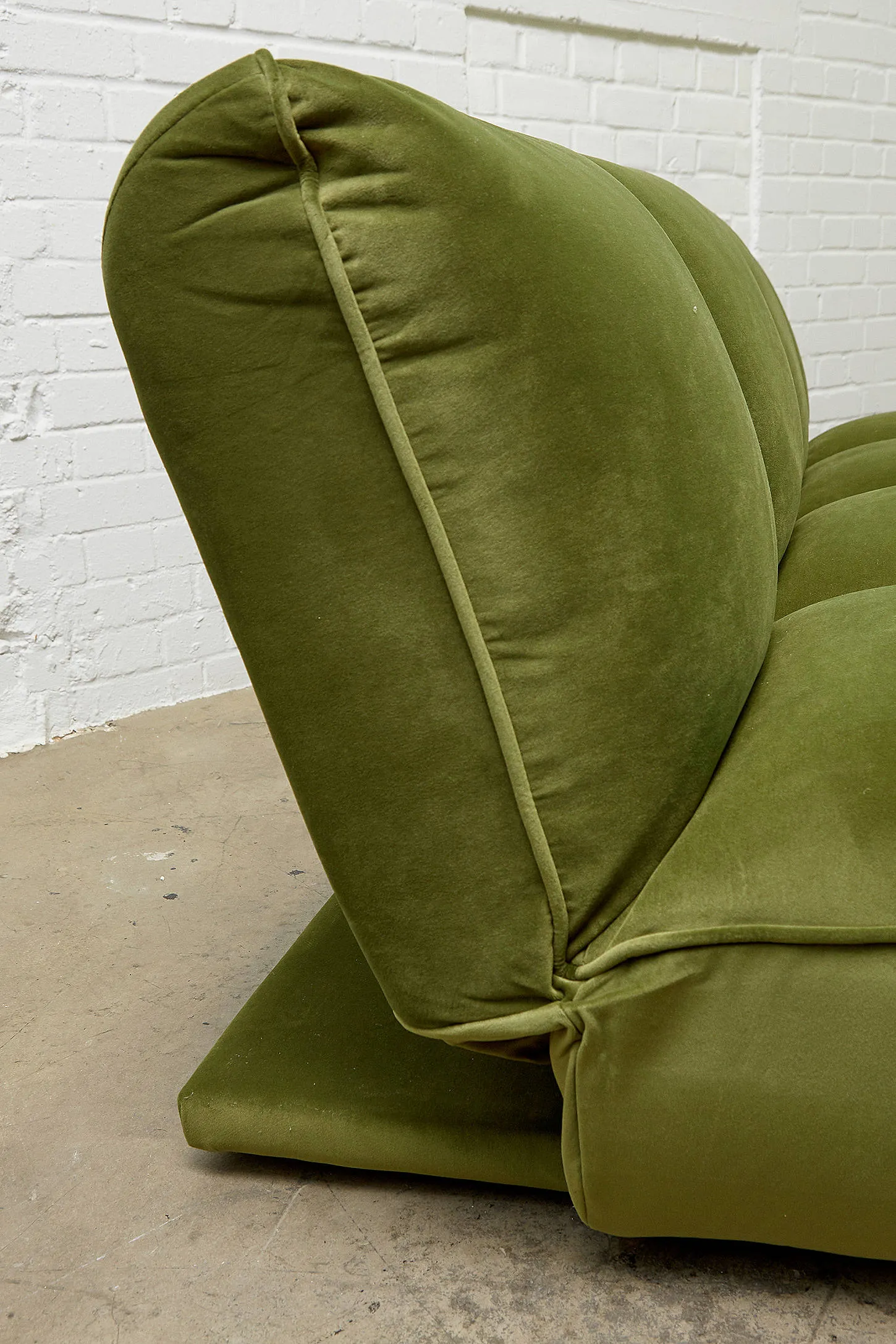 Theo Green Velvet XL Sofa Bed - Green 206cm x 100cm x 74cm 4