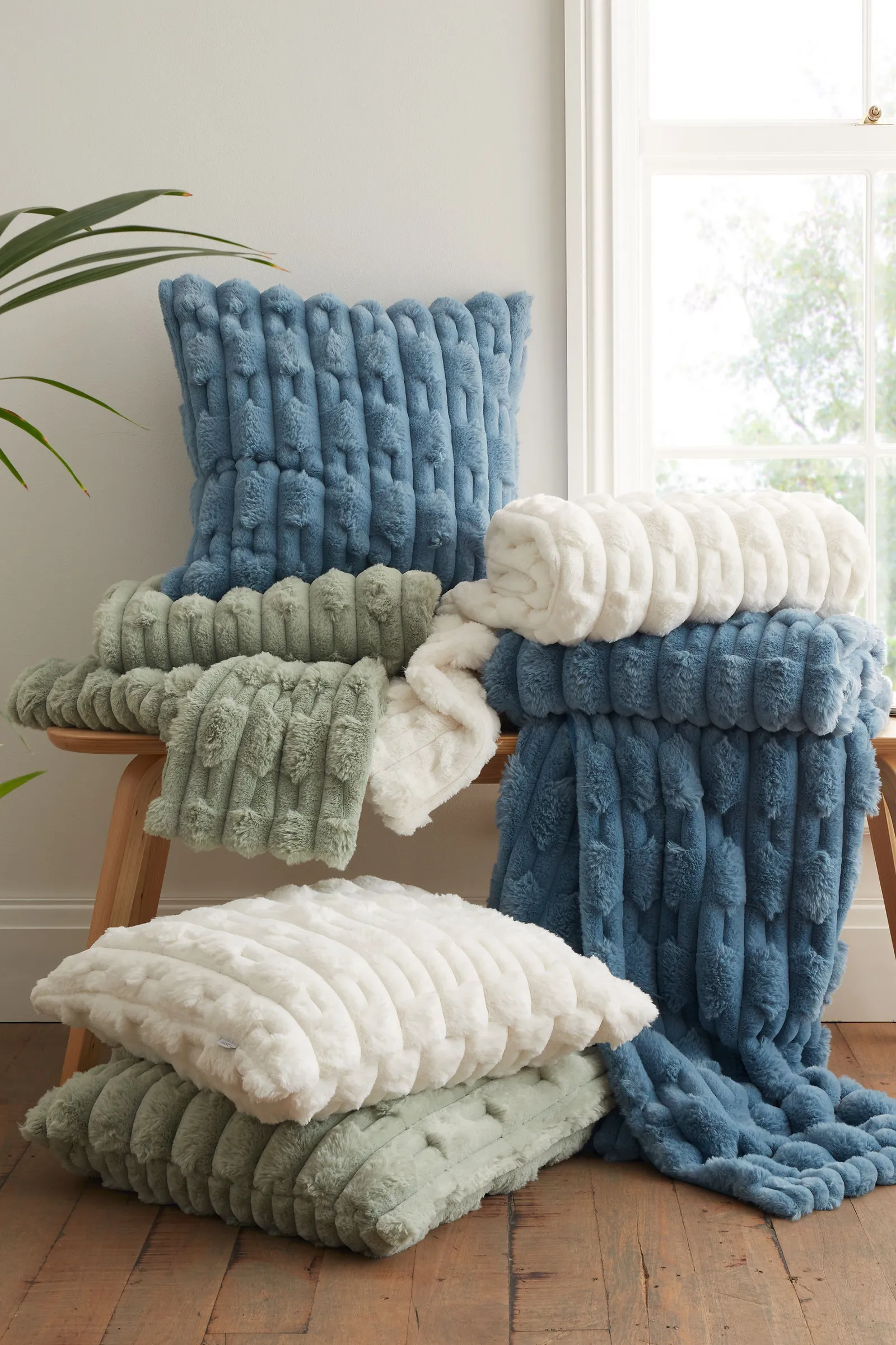 Bianca 'Carved Faux Fur' Cushion in Blue 4