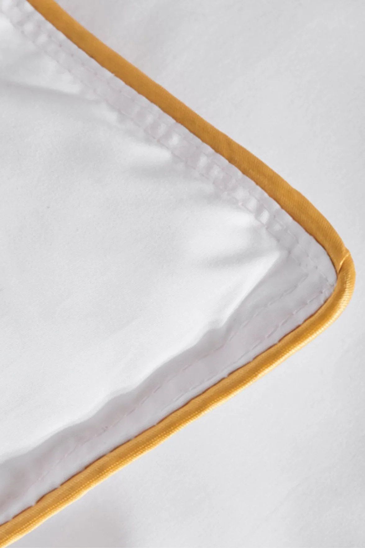 Ezysleep Luxurious Goose Feather and Down Duvet - Single 10.5 Tog, White 4