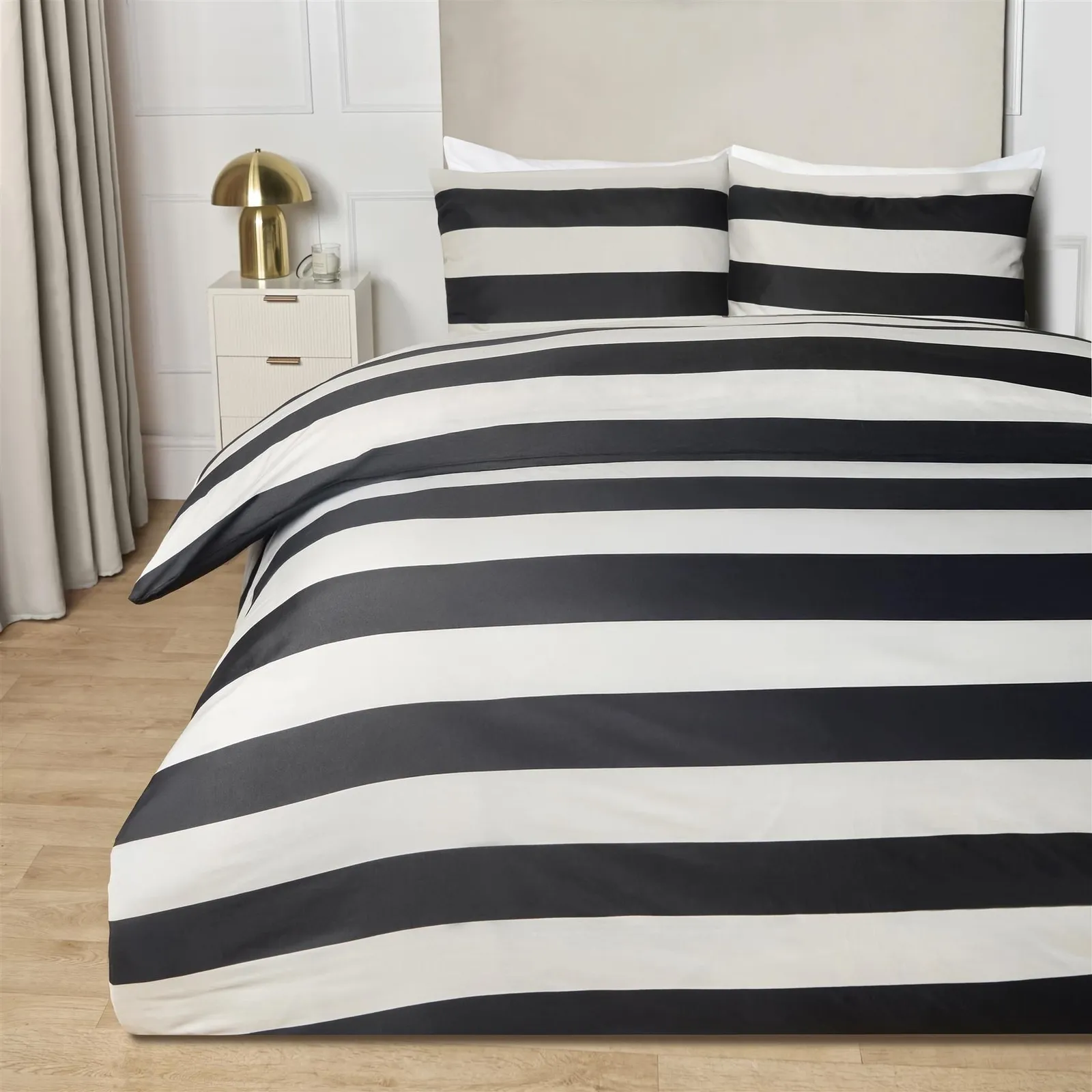 OHS Monochrome Stripe Duvet Cover with Pillowcase Bedding Set in Off-White