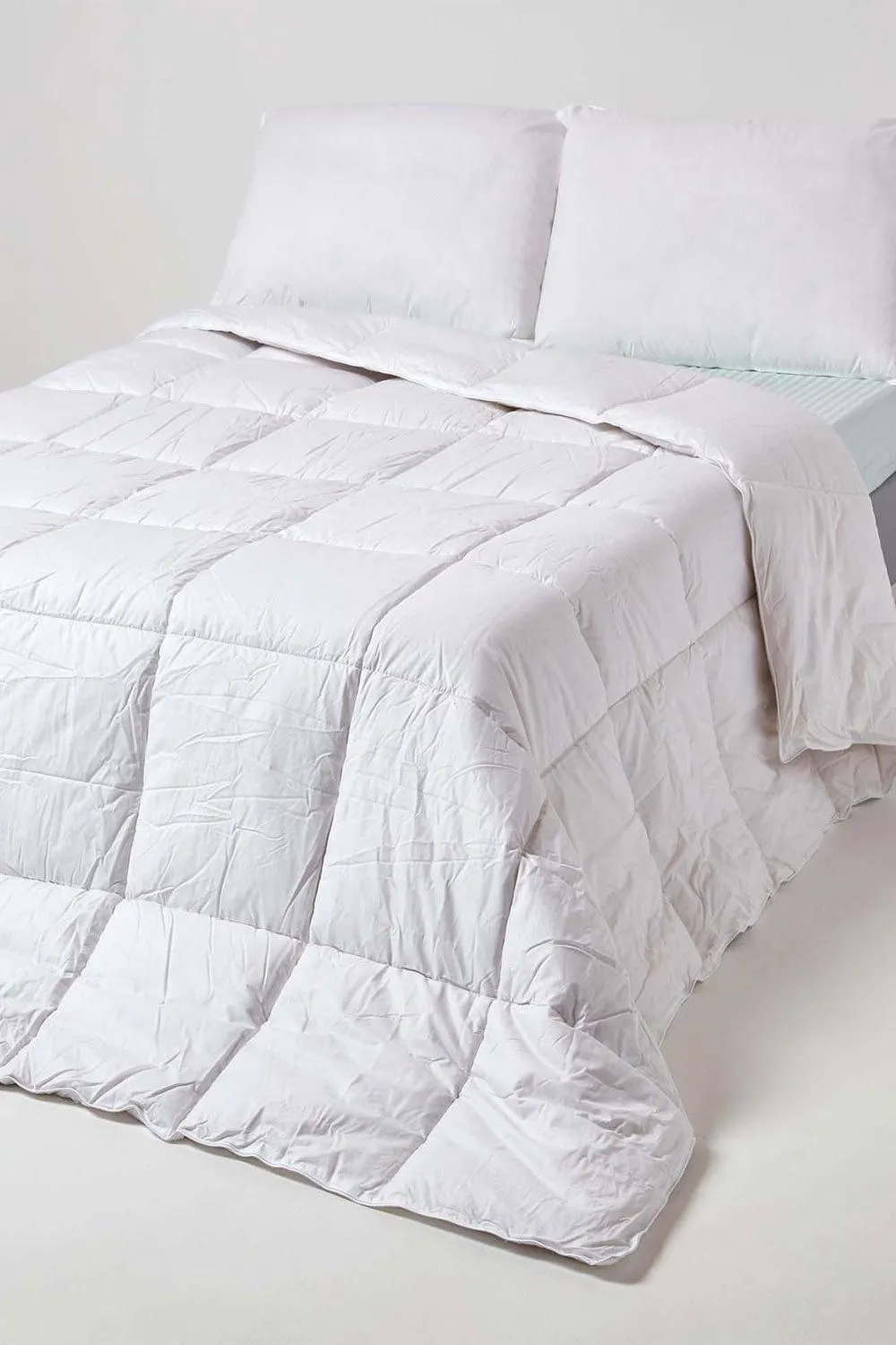 Homescapes Indulgent Pure Mulberry Silk Blend 13.5 Tog Autumn/Winter Duvet in White