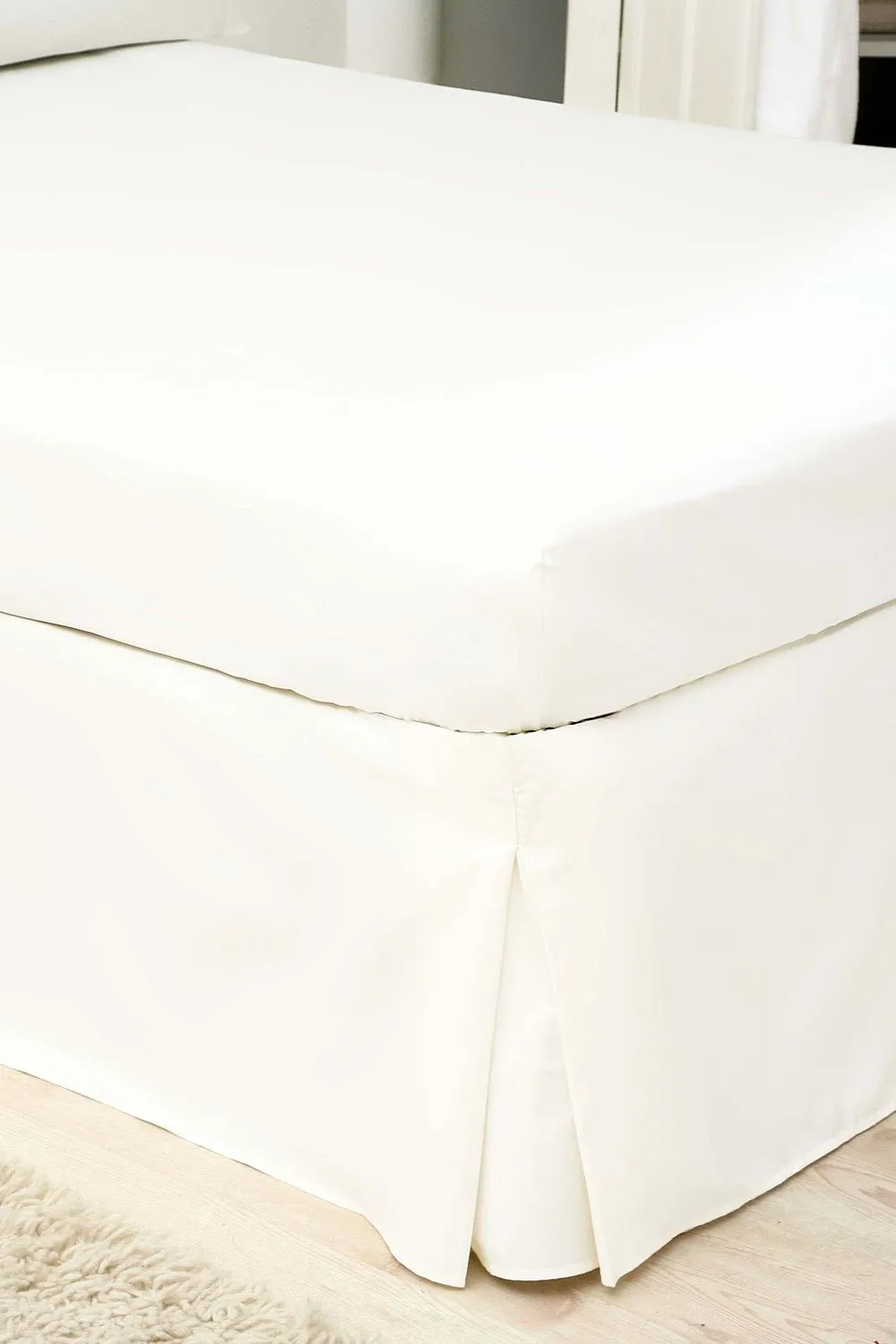 Belledorm Egyptian Cotton 200 Thread Count Platform Valance in Ivory