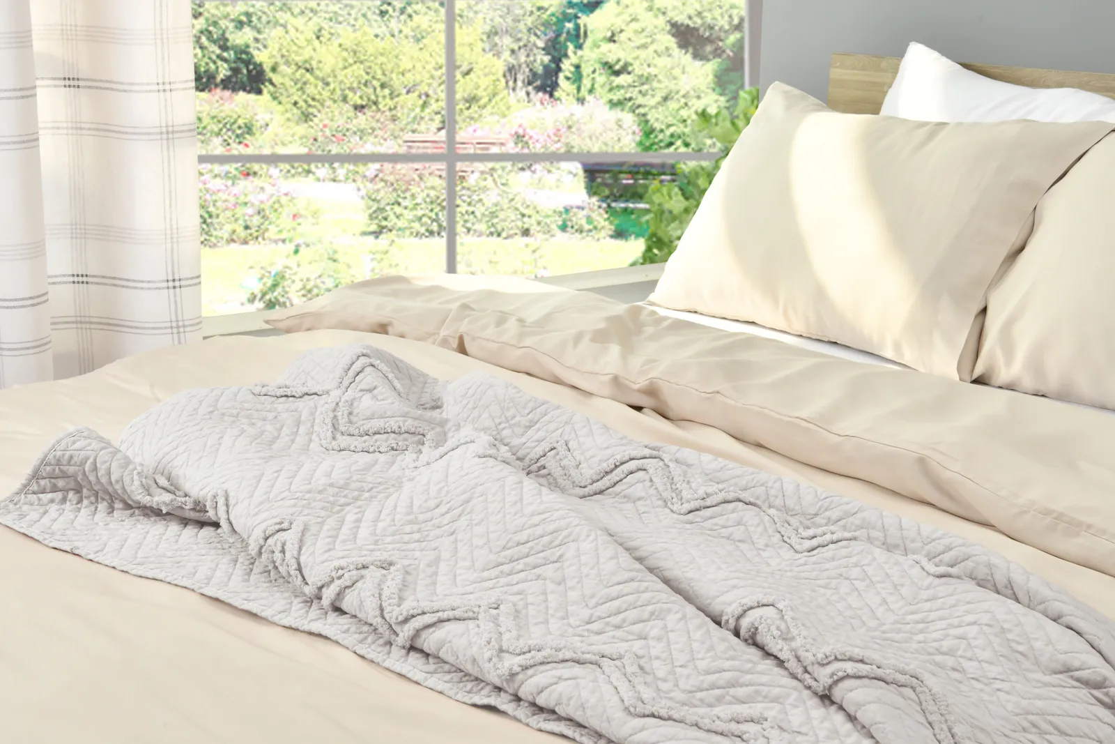 Smart Living Luxurious Zig-Zag Polyester Bedspread - Soft, Stylish, & Durable in Natural 4
