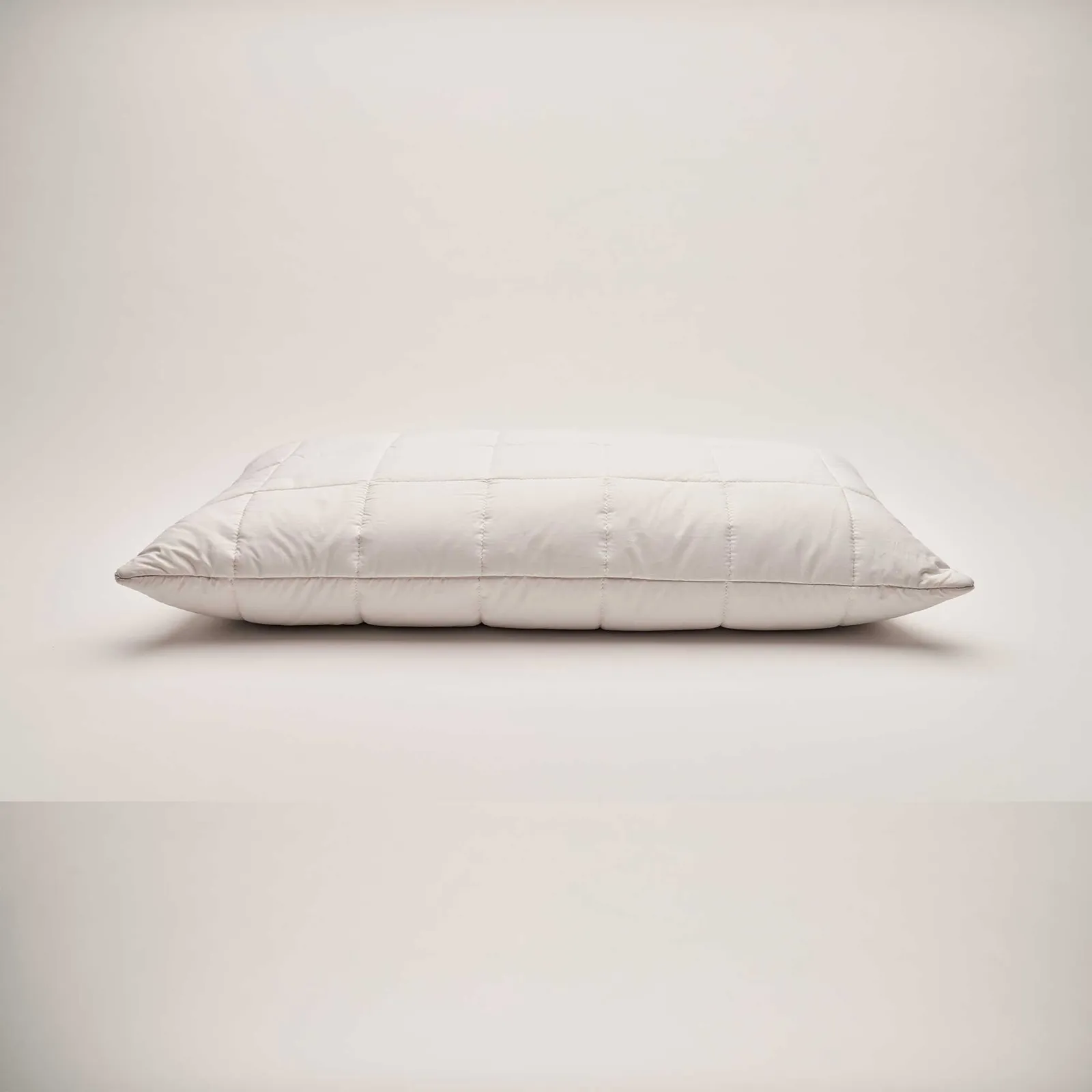 Vispring Wool Pillows 90X50, White Fabric | Barker & Stonehouse 3