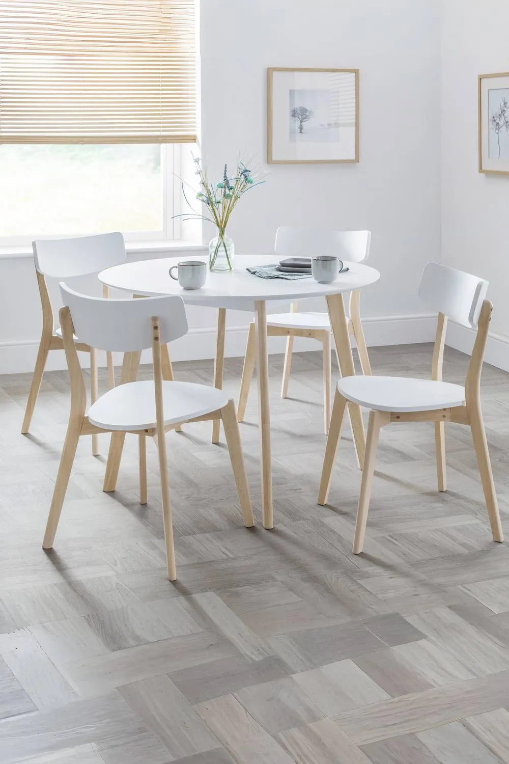 Julian Bowen Casa Round 4 Seater Dining Table in White 2