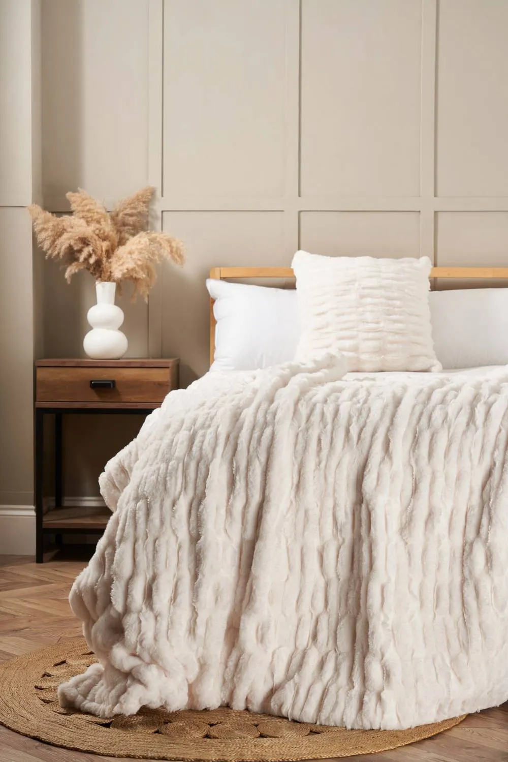 BHS Ruched Faux Fur Throw in Cream