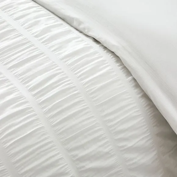 Catherine Lansfield Seersucker Frill Duvet Cover & Pillowcase Set 3