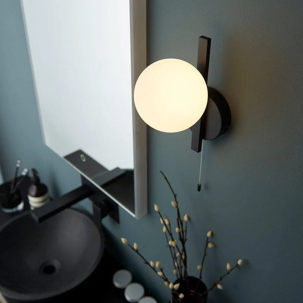 Netlighting 'RIOMAGGIORE' Non Dimmable Contemporary Bathroom Glass Wall Lamp in Black 3