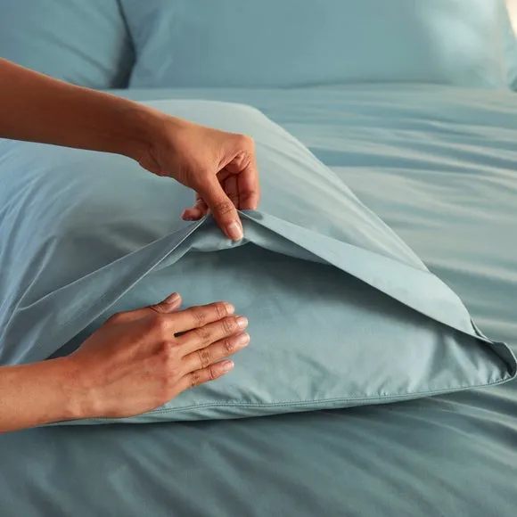 100% Egyptian Cotton 220 Thread Count Standard Pillowcase Pair 4