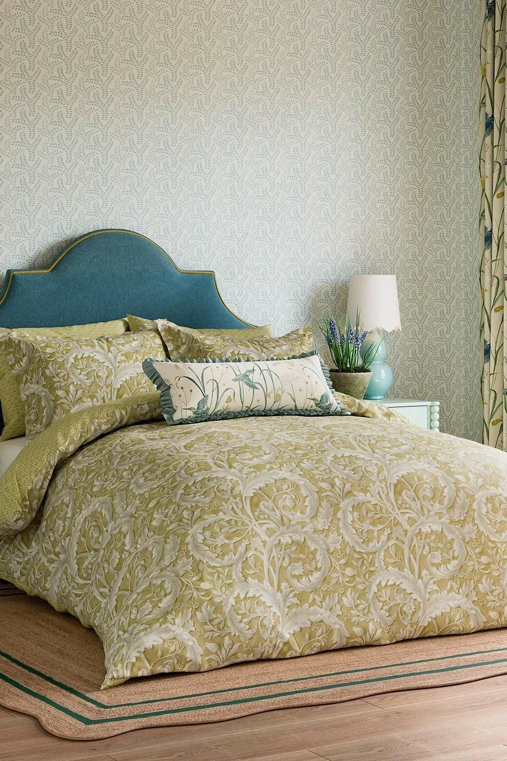 Sanderson 'Tila Lime' Cotton Percale Duvet Cover Set in Gold