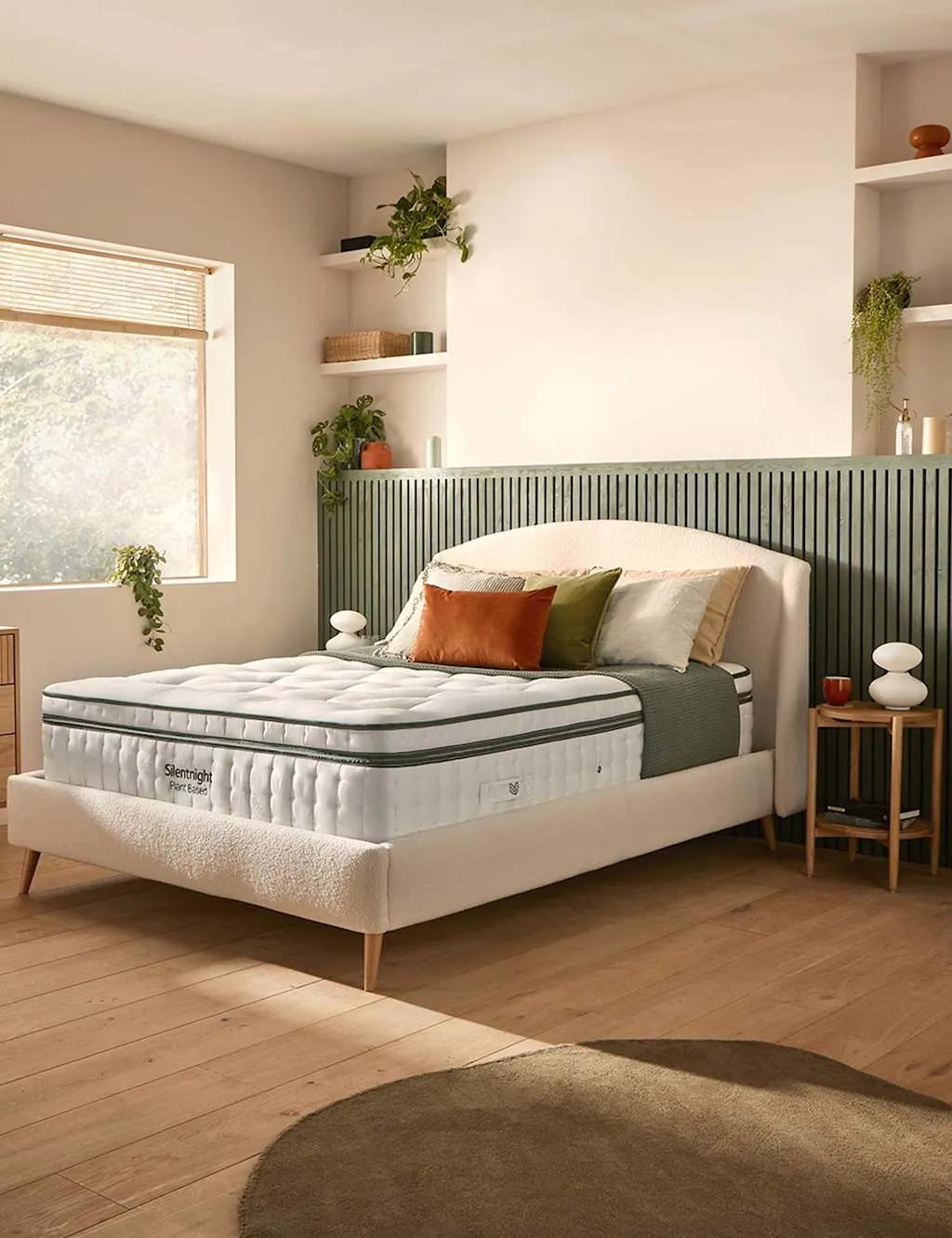 Silentnight 1800 Hypoallergenic Pocket Spring Medium Mattress White