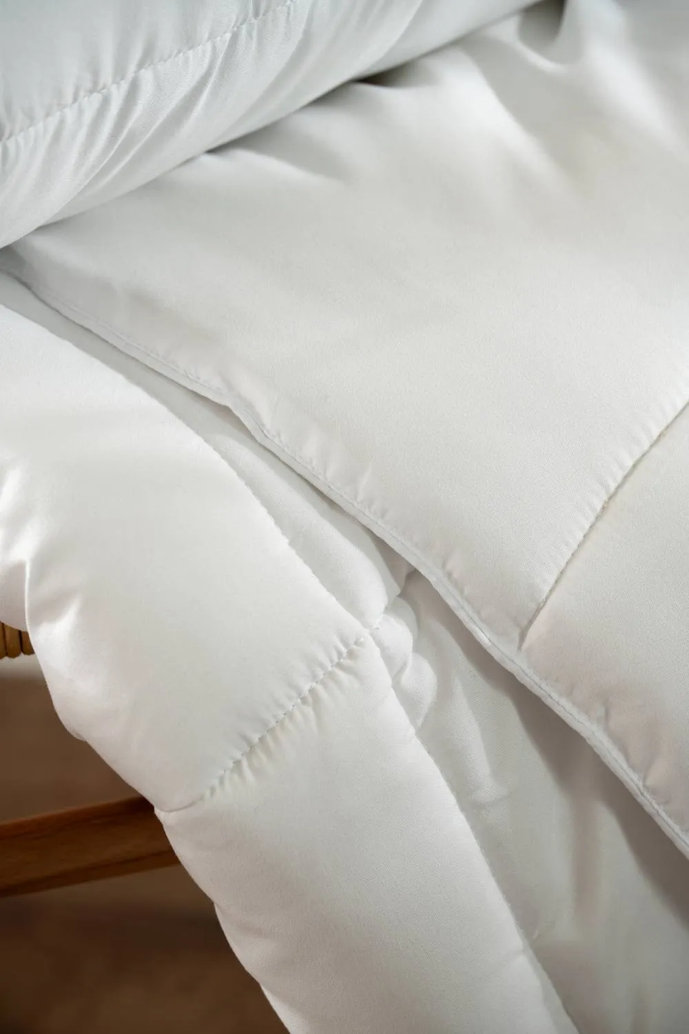 Soak&Sleep 9 Tog EveryNight Essential Duvet in White 3