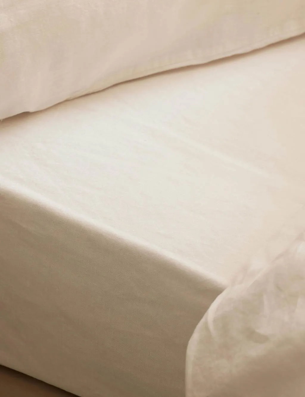 Piglet In Bed Linen Rich Fitted Sheet Ivory