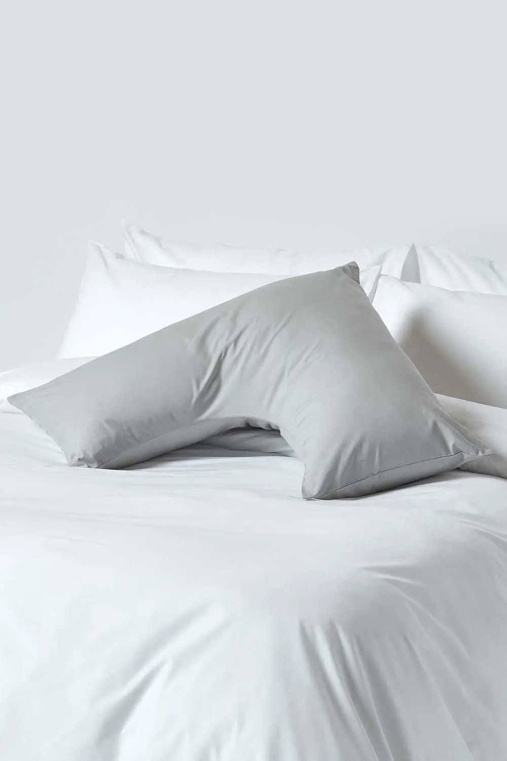 Homescapes Egyptian Cotton V Shaped Pillowcase 200 TC in Silver 2