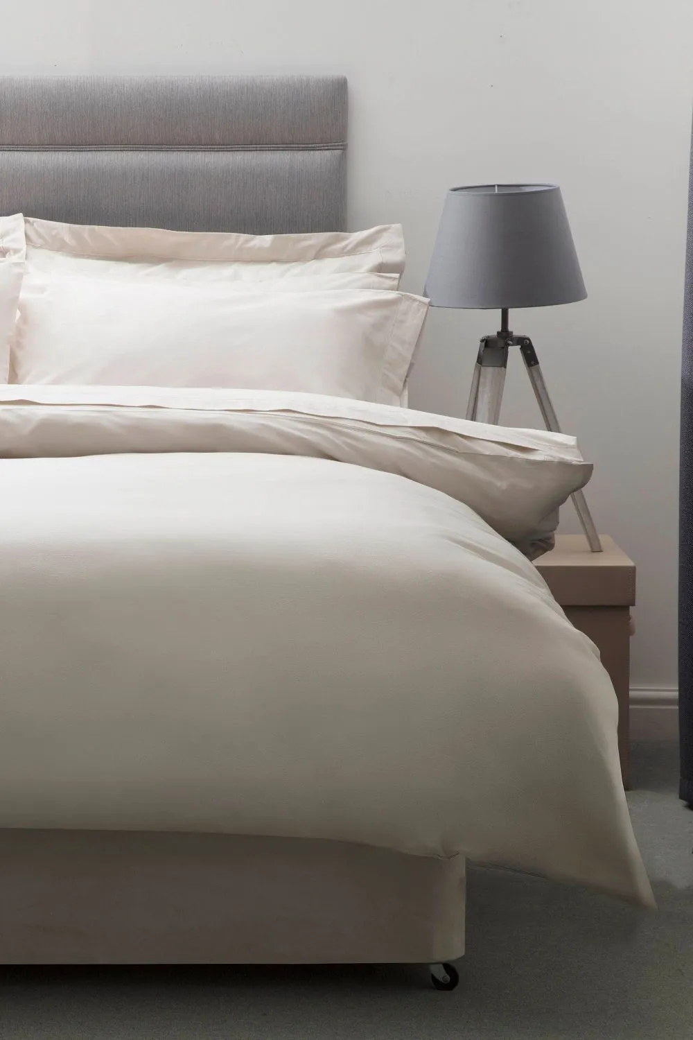 Belledorm Egyptian Cotton 200 Thread Count Duvet Cover in Ivory