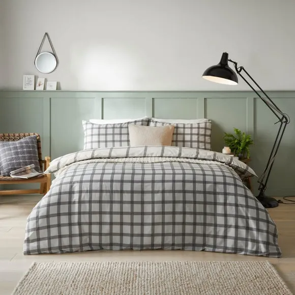 Riviera Canberra 144 Thread Reversible Duvet Cover & Pillowcase Set 1