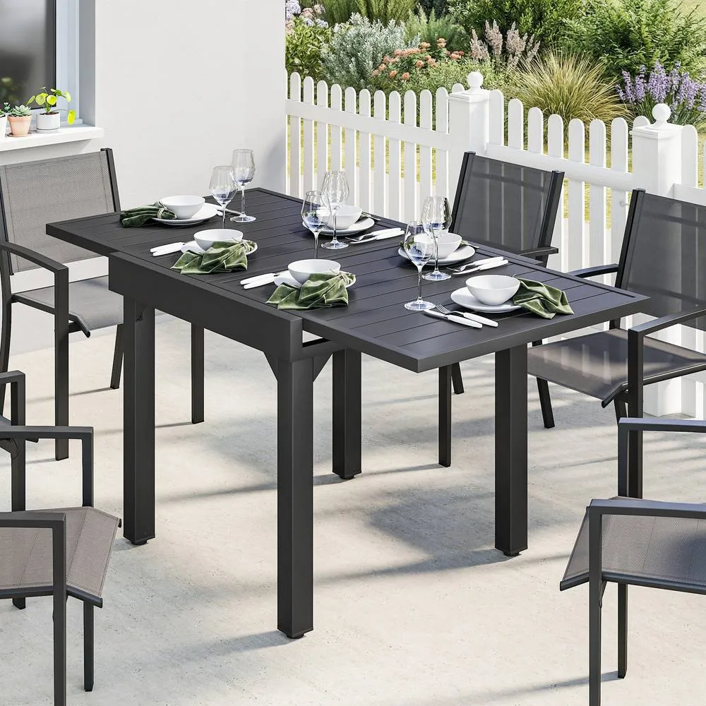 OUTSUNNY Expandable Patio Table for 4-6 People with Slatted Top, Black
