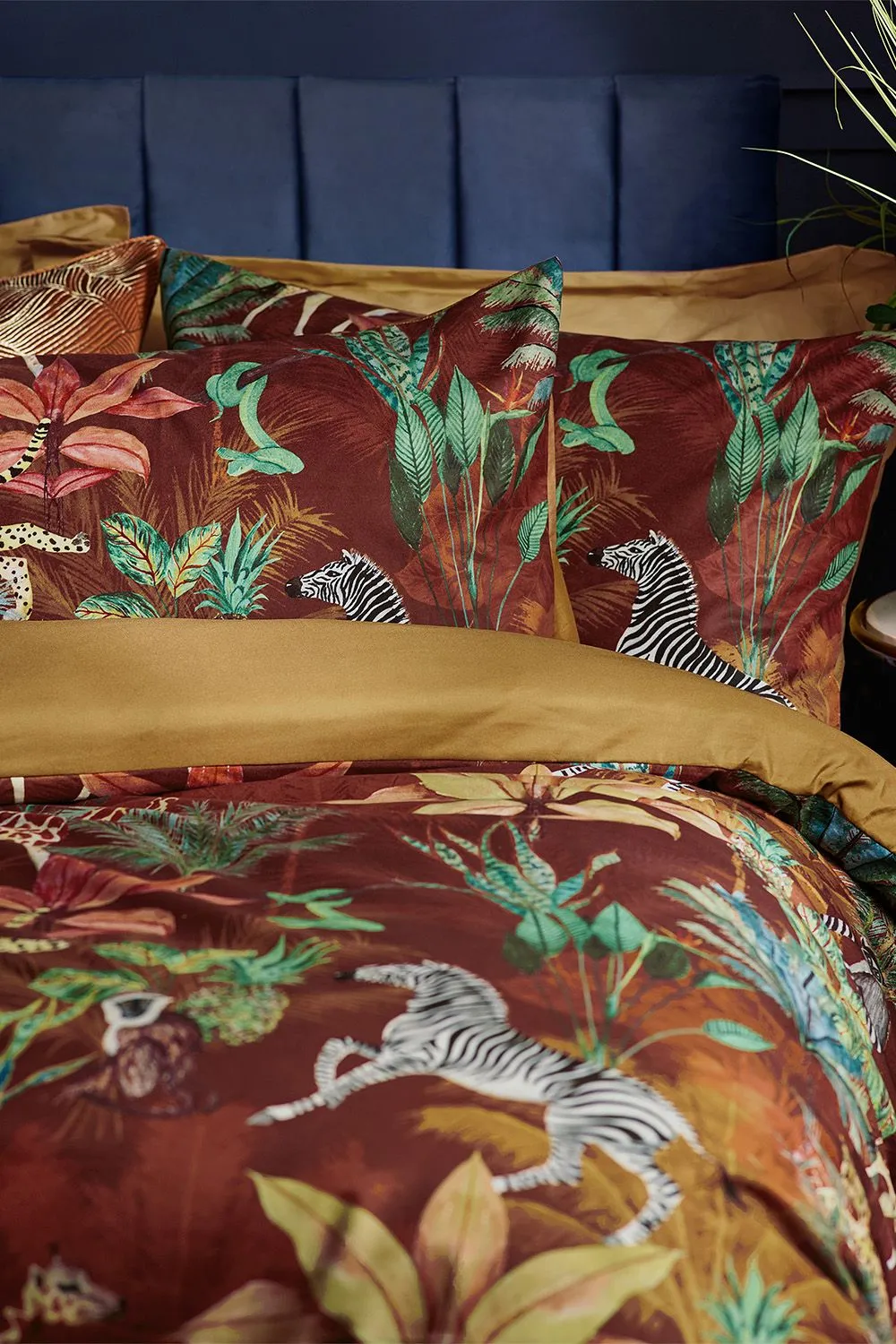Wylder Aranya Exotic Animal Velvet Duvet Cover Set in Orange 3