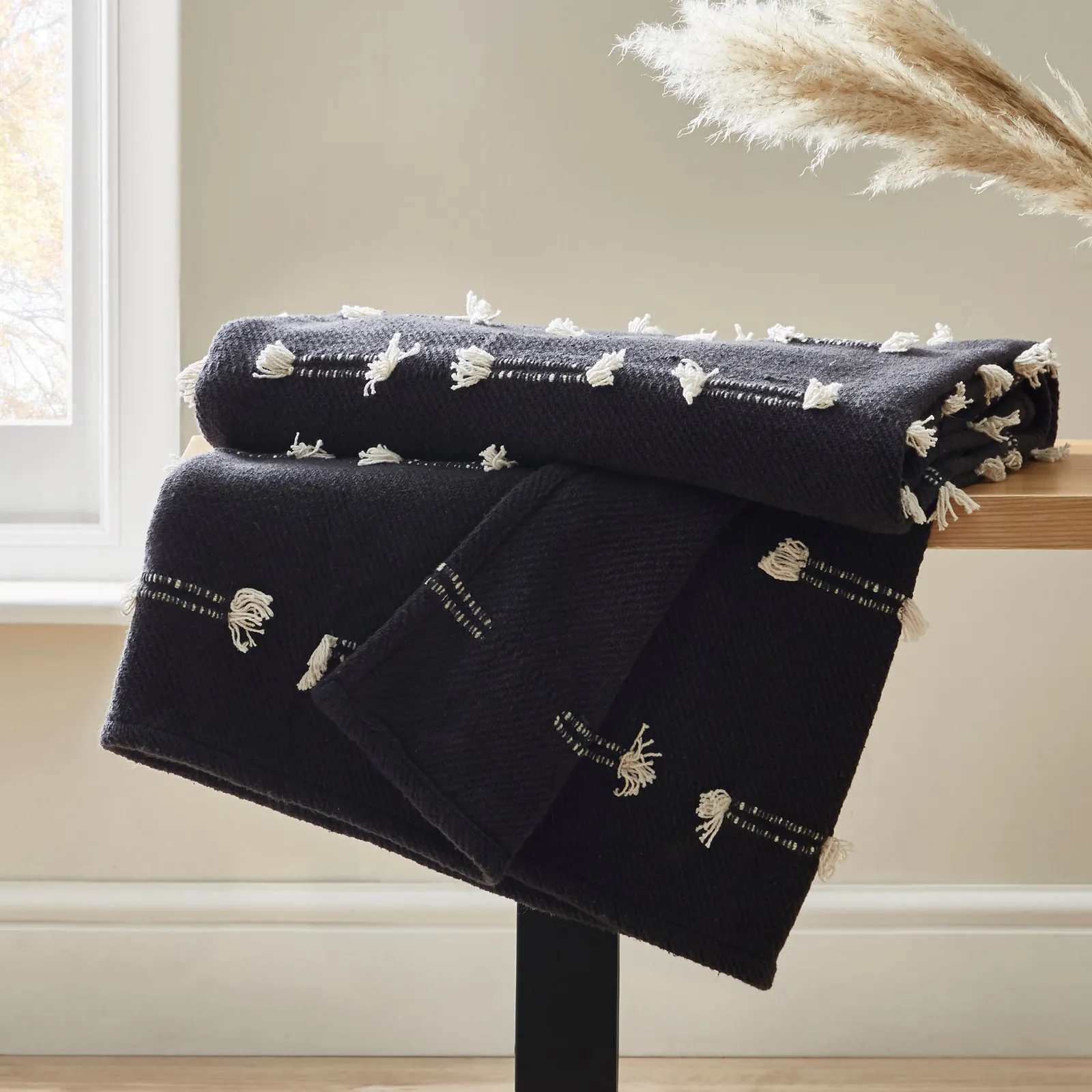 Otis Fringe Throw Black
