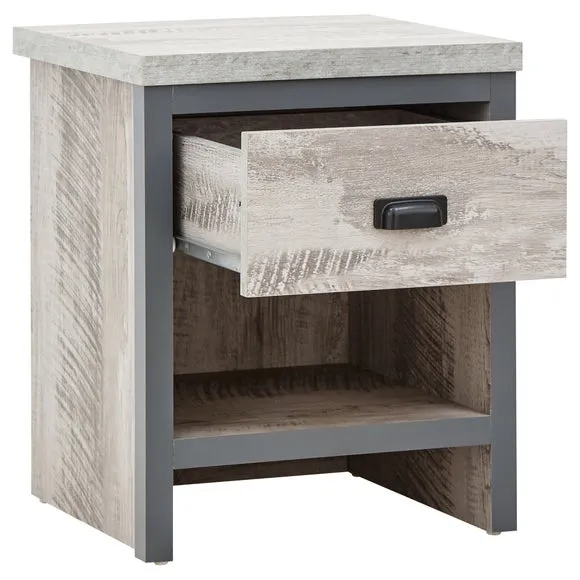 Boston Lamp Table 4