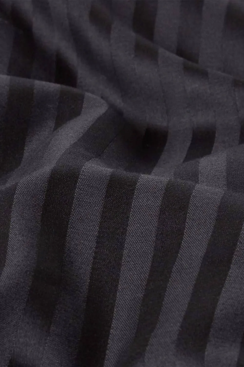 Homescapes Egyptian Cotton Stripe Duvet Cover & Pillowcase 330 TC in Black 4
