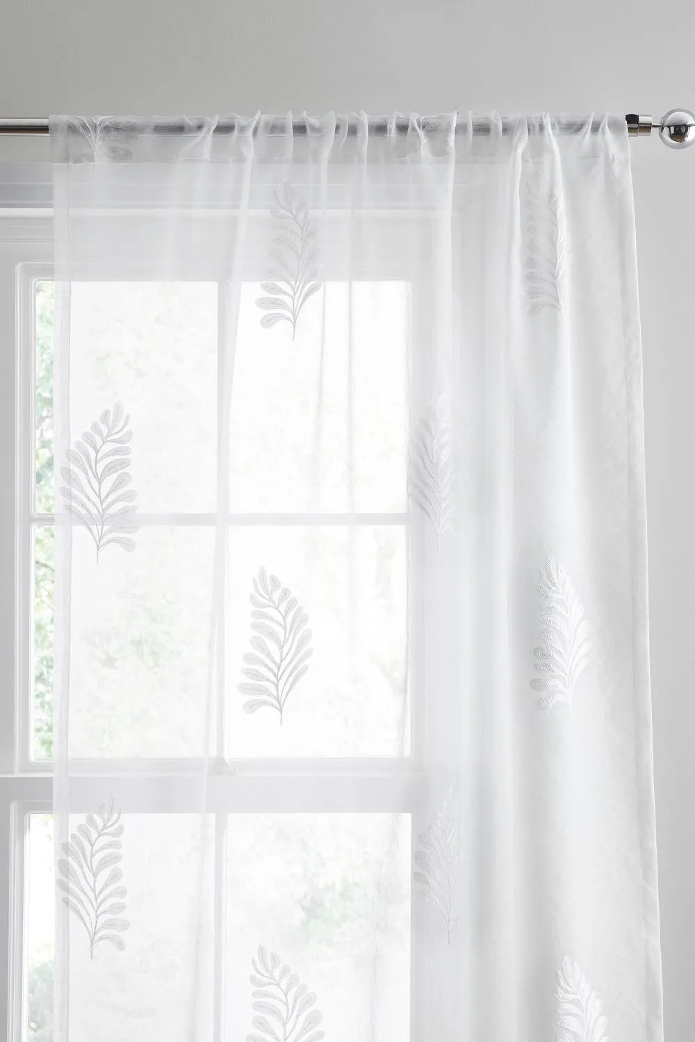 Appletree 'Leaf Embroidery' Slot Top Voile Panel in White 2