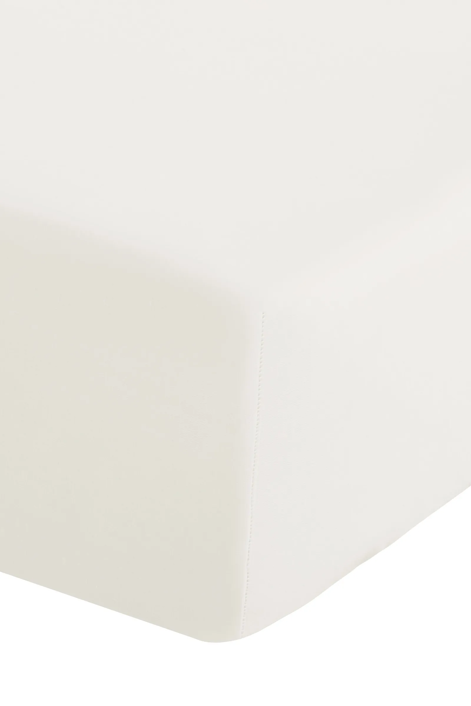 Catherine Lansfield 'Easy Iron Percale' Combed Polycotton 25cm Depth Sheet in Cream 2