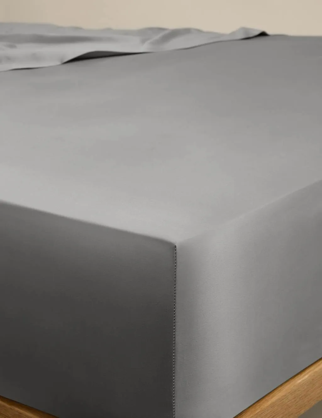 M&S Egyptian Cotton 400 Thread Count Silky StayPut Fitted Sheet Marble