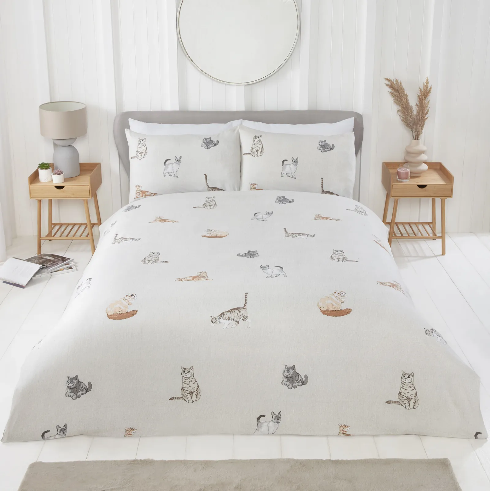 Rapport Home Purrrfect Microfibre Duvet Set King Natural, Grey 1