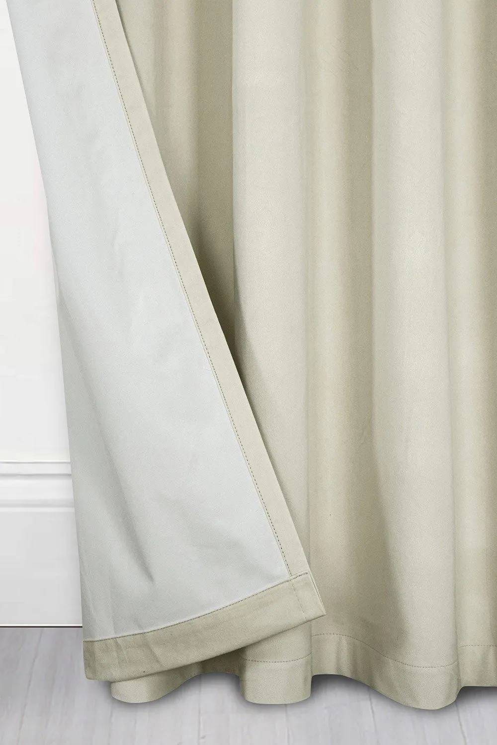 Homescapes Thermal 100% Blackout Velvet Curtains in Cream 3