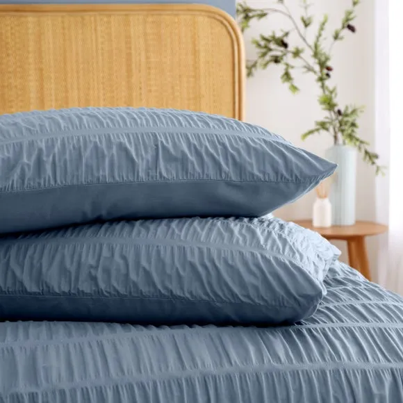 Catherine Lansfield Seersucker Duvet Cover and Pillowcase Set 4