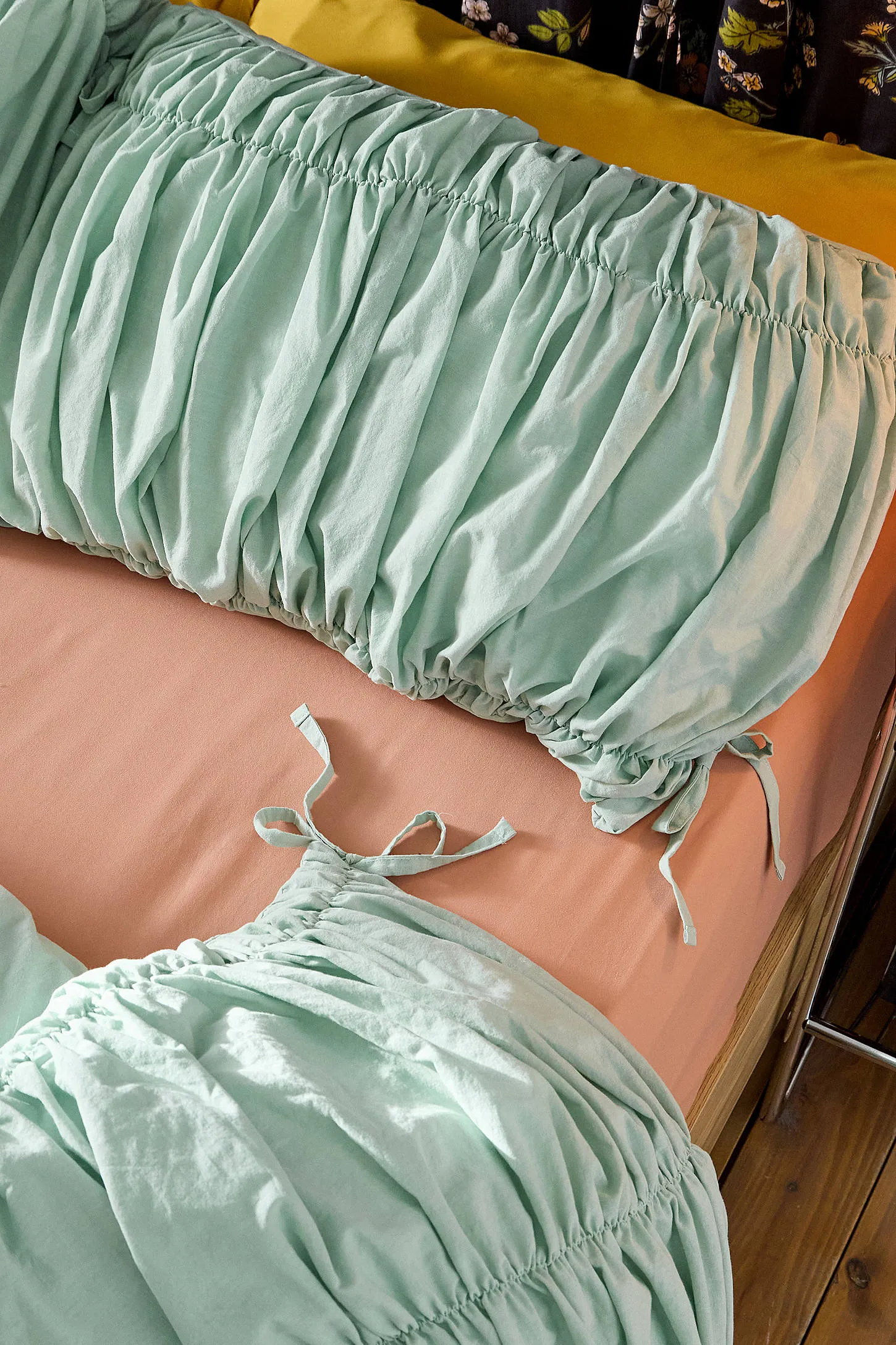 Cinched Duvet Set - Light Green 3