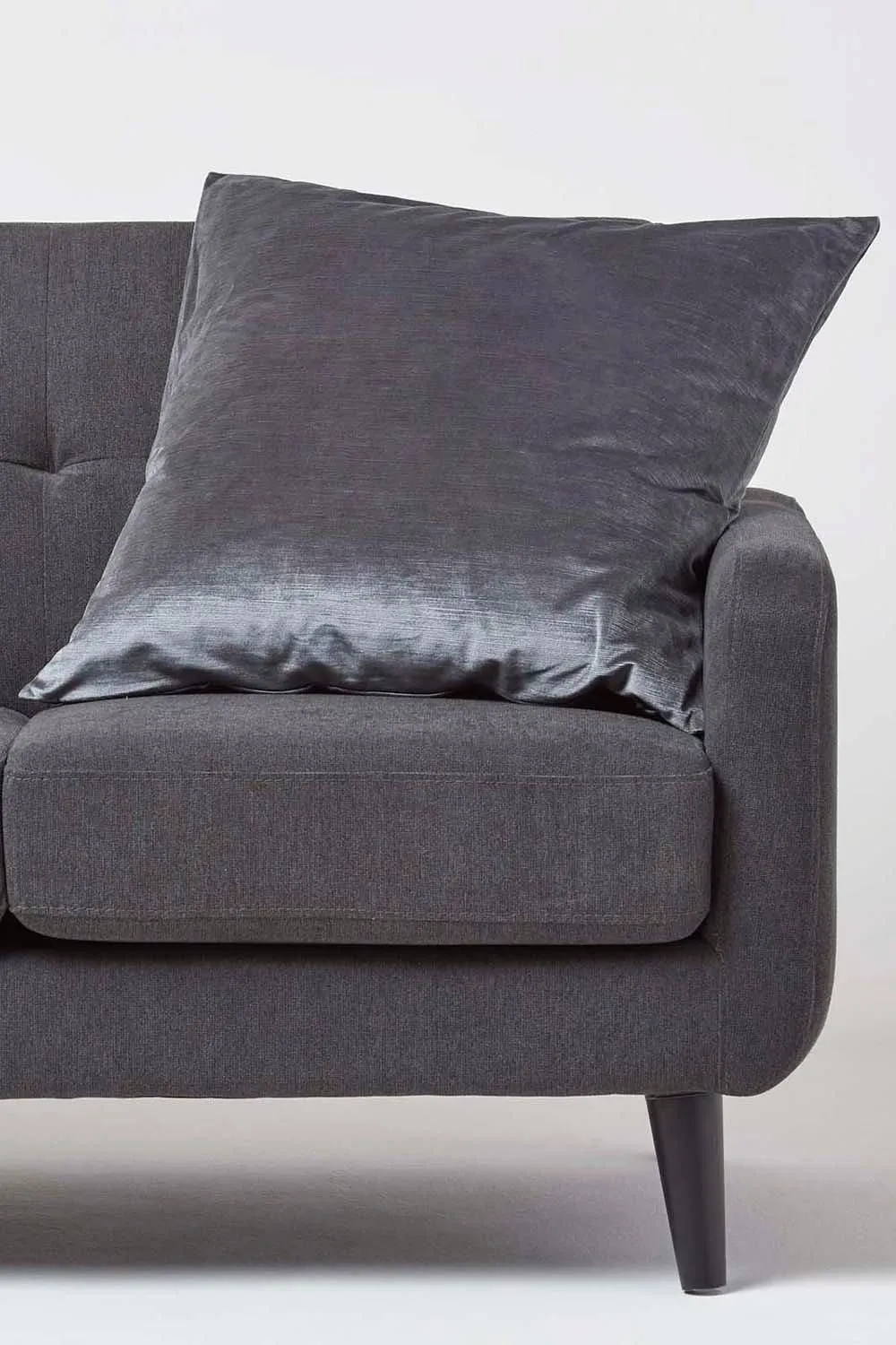 Homescapes Luxury Velvet Cushion Cover in Grey 2