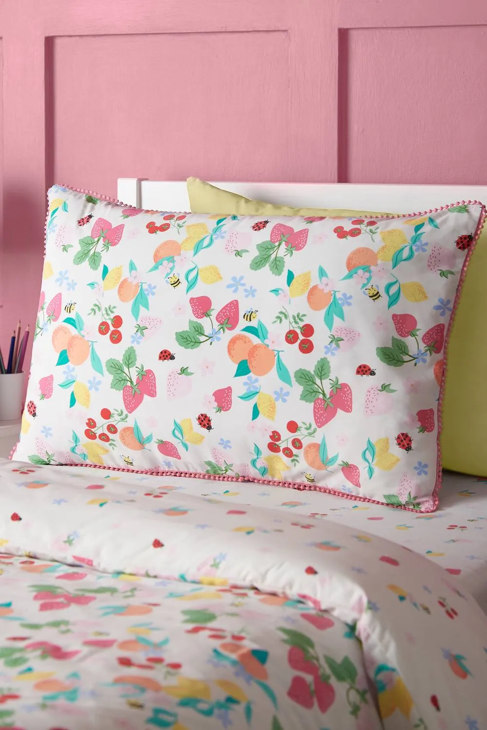 Catherine Lansfield 'Fruity Friends' Reversible Duvet Cover Set 3