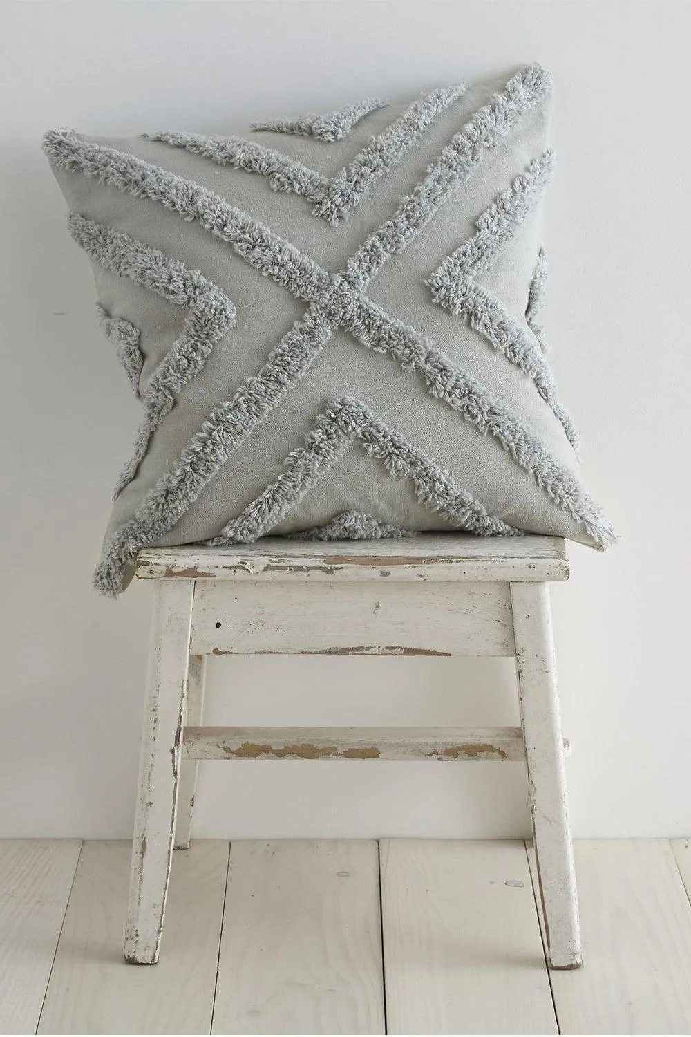 Diamond Tufted Cushion