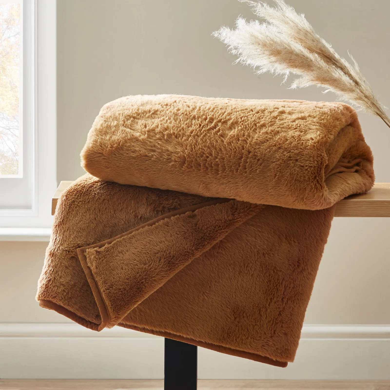 Aspen Camel Throw Brown