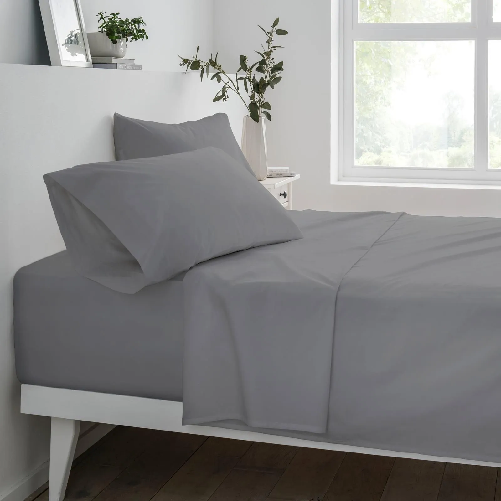 Smart Living Luxury Non-Iron Easy CarePolycotton 32cm Deep Fitted Bedsheet in Grey 1